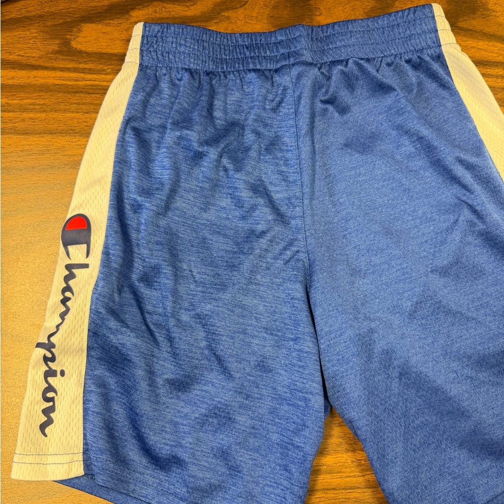 Boys Champion shorts, barely worn, size medium 10/12